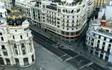 Calle de Alcalá sin coches ni gente